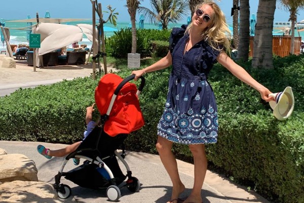 Янина Студилина отдыхает в Дубае с семьей