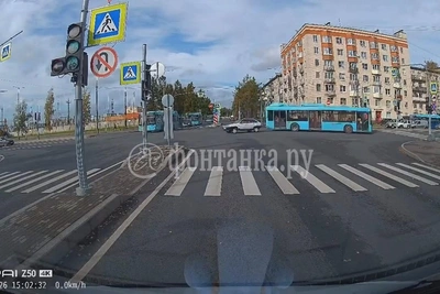 Дрифт спас «Ладу» от ДТП с автобусом в Колпино