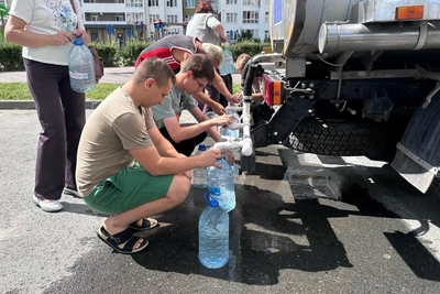 Пустые пятилитровки — с собой: адреса бесплатной воды в Тюмени
