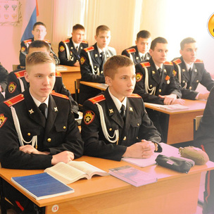 Новые Pussy Riot? Студенты Ульяновского летного училища станцевали в нижнем белье и выложили это в интернет