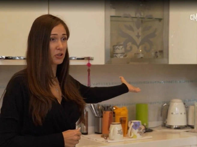 Елена Товстик показала дом после развода и рассказала, какую сумму отступных реально предложил ей муж | Источник: кадр из программы «МАЛАХОВ» (16+), телеканал «Россия»