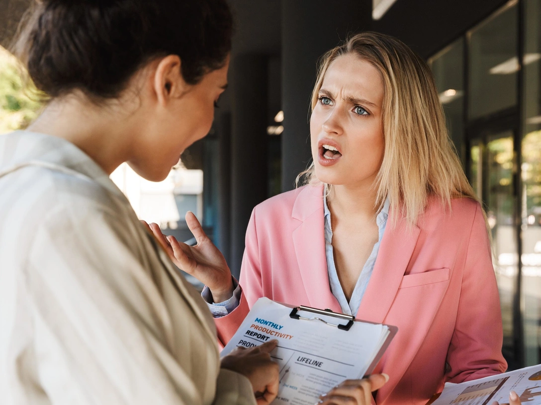 Лезут в драку: 4 самых скандальных знака Зодиака, которые обожают выяснять отношения | marieclaire.ru