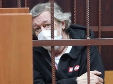 Минута молчания накануне казни Михаила Ефремова: колонка редактора