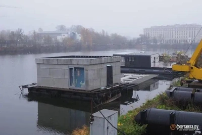 Плавучие дома и понтоны в Галерной гавани продают