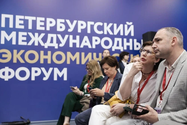 Бизнесмены смогут участвовать в ключевых обсуждениях, устанавливать партнерства и продвигать свои идеи | Источник: пресс-служба Росконгресса