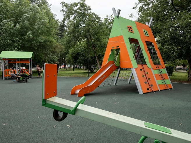 Недавно открыли новый детский городок | Источник: Александр Куренной / 76.RU