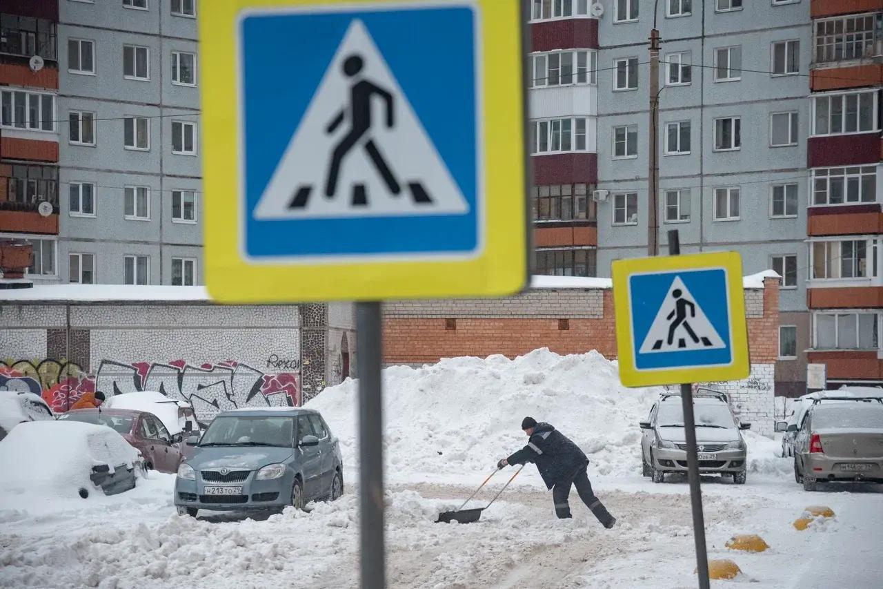 «Только центральная улица почище»: архангелогородцы рассказали, где хуже всего в городе убран снег