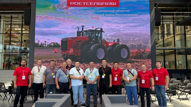 Экскурсия на крупное предприятие дала возможность поближе познакомиться с техникой производителя и узнать тонкости ее создания | Источник: пресс-служба «Ротор-лизинг»