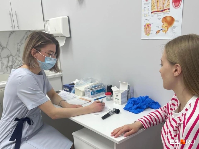 Жители микрорайона Светлый пожаловались Е1.RU на то, что поликлиника находится очень далеко. Они рассказали про инициативу врачей | Источник: Ирина Никифорова