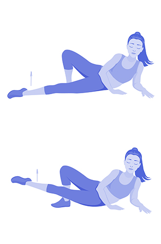 Прокачиваем внутреннюю поверхность бедраЛягте на левую сторону, бедра соприкасаются, ноги вытянуты. Согните правое колено под углом, а левой ногой начните делать движения вверх-вниз. Поддерживать тело можно левой рукой. После перевернитесь на другую сторону и повторите упражнение.