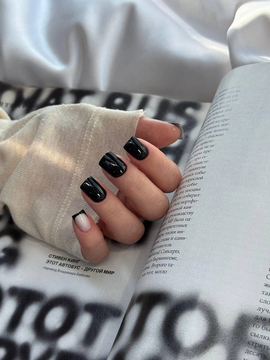 Источник: nebo.salon.ekb / Instagram.com (экстремистская организация, деятельность запрещена на территории РФ)