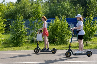 В Красноярском крае ввели штрафы для самокатчиков и операторов