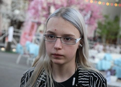 Дочь Михаила Ефремова просит называть ее именем Сережа