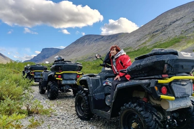 St. Petersburg family takes active holiday in Arctic