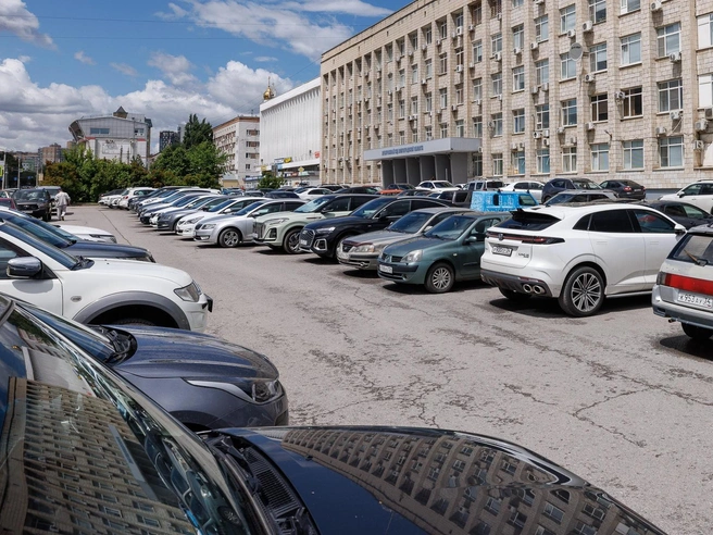 Про бесплатную альтернативу чиновники администрации Волгограда словно забыли | Источник: Алексей Волхонский / V1.RU
