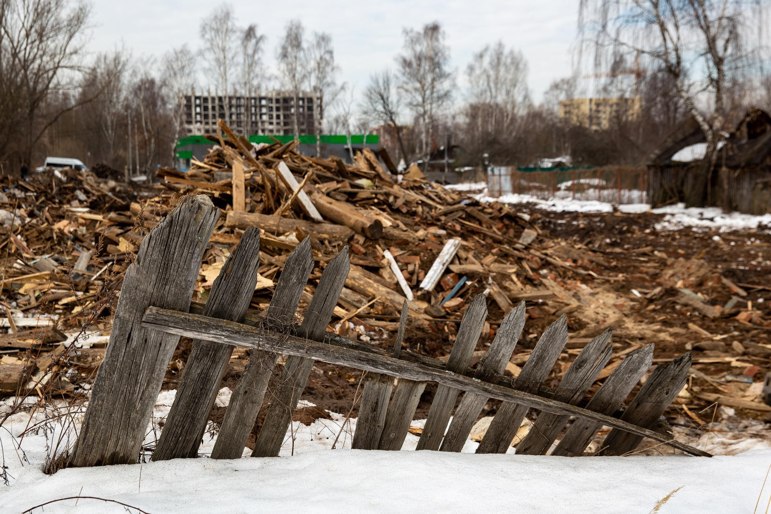 Дома, культовые заброшки и насосная станция: в мэрии озвучили список зданий в Ярославле, подлежащих сносу