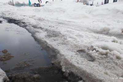 Катафалк застрял по пути на кладбище в Кузбассе