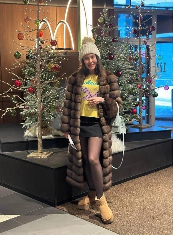 Илана поделилась новогодним снимком | Источник: ilana7788 / Instagram.com*