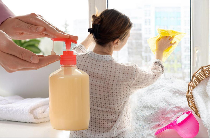 Эти 5 бытовых средств ни в коем случае нельзя использовать для мытья окон