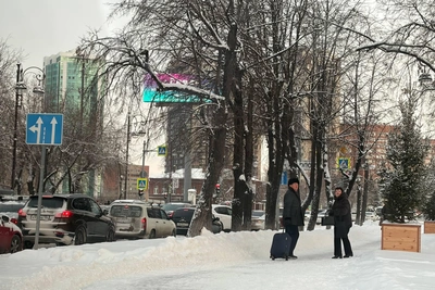 На тюменском вокзале снова пробки, люди опаздывают