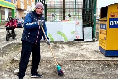 Жители Ульяновска преображают территории в субботниках