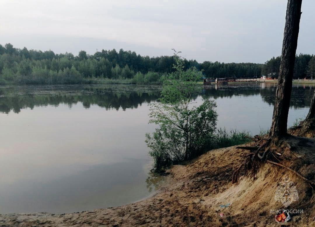 Уже больше десятка жертв. В Тюменской области новые случаи гибели людей в озерах — сводка