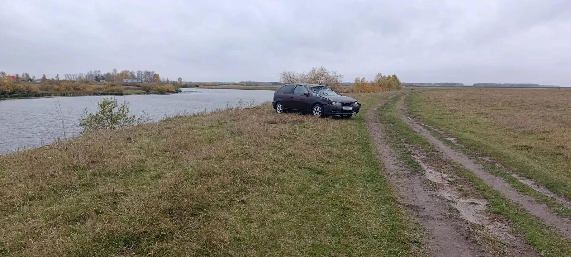 Машина улетела в реку, водитель погибла. В Тюменской области произошло смертельное ДТП