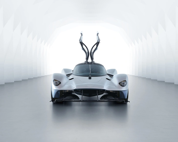 ASTON MARTIN VALKYRIE