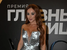 «Посмотрите на эту „настоящую“ жену и мать!»: отец Яниса Тиммы сожалеет, что сын не бил Анну Седокову