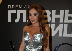 «Посмотрите на эту „настоящую“ жену и мать!»: отец Яниса Тиммы сожалеет, что сын не бил Анну Седокову