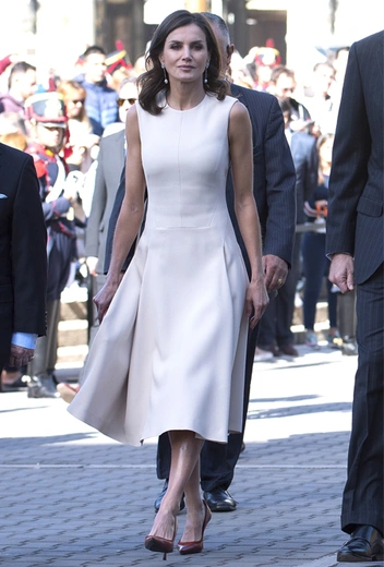 Королева Летиция в Буэнос-Айресе | marieclaire.ru