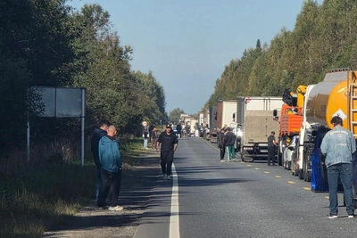 Пробка 6 км из-за ДТП с фурой на границе областей