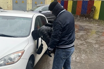 В Ижевске изъяли почти килограмм гашиша у пассажира автомобиля