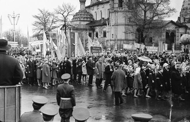 Как праздновали 1 Мая в Ярославле в СССР | Источник: Виктор Латышев / музей Боевой и Трудовой Славы средней школы № 36