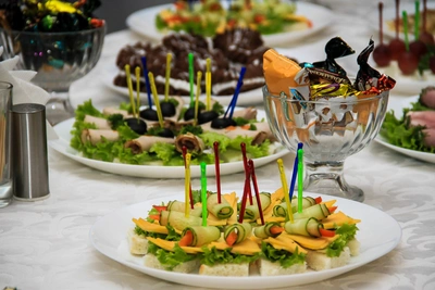 Москвичи выбирают главную закуску на Новый год