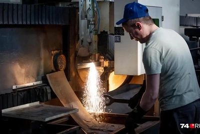 Токарю в Омске предлагают 200 тысяч рублей в месяц