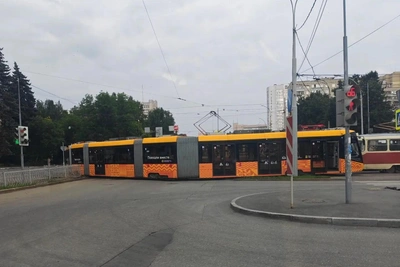 Новый «Кастор» сошел с рельсов в Екатеринбурге