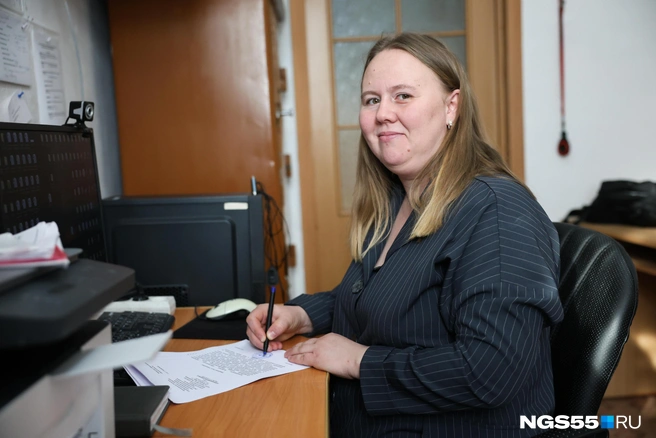 Директор руководит школой с 2022 года | Источник: Евгений Софийчук / NGS55.RU