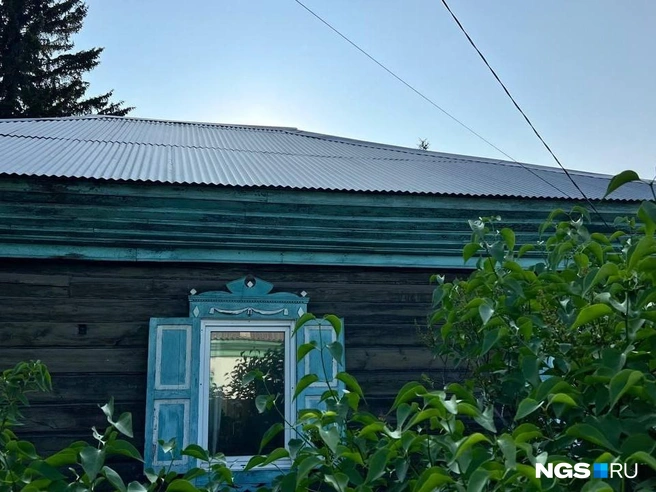Тут снова — старые наличники, но новые окна | Источник: Настасья Медведева / NGS.RU