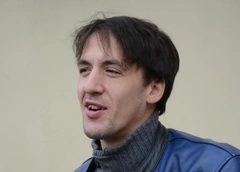 «Он вынес урок для себя»: мать Артура Смольянинова пытается обелить сына, а отчим отрекся от него