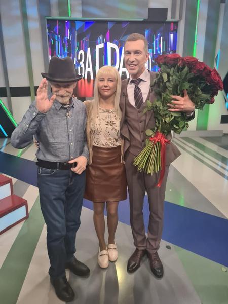 На шоу «За гранью» (НТВ) Дарья Пашкова сопровождала любимого Ивана Ивановича. С Сергеем Соседовым, который ранее был ведущим ток-шоу