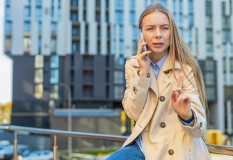 «Почему люди, с которыми я не состою ни в каких отношениях, диктуют мне, как строить личную жизнь?»