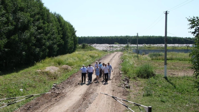 Инспекция одного из мусорных полигонов | Источник: «Мехуборка Башкортостан» / Vk.com