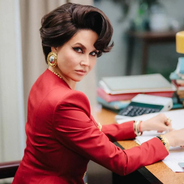 В России переснимают приключения Шурика: в ремейке сыграют юмористы, Бузова, Киркоров и еще много кто