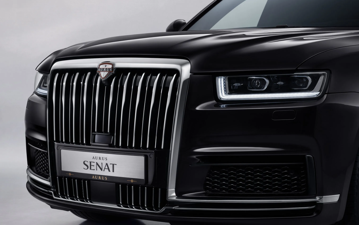 Aurus открыл предзаказы на обновленный Senat. Премиальный седан стоит как квартира в элитном казанс…