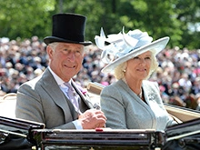 Британские монархи и сумасшедшие шляпницы на скачках Royal Ascot