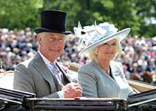 Британские монархи и сумасшедшие шляпницы на скачках Royal Ascot