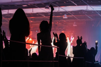 Звезды 90-х приедут в Кемерово на фестиваль Дискач 90-х