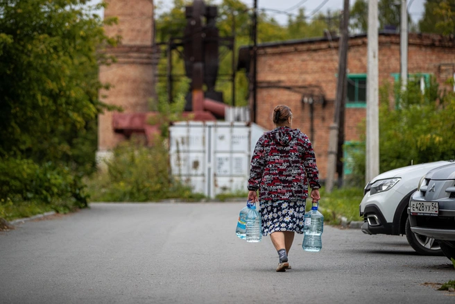 Воду будут раздавать весь день | Источник: Александр Ощепков / NGS.RU
