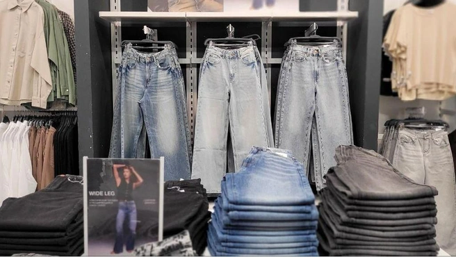А вы покупайте одежду в Gloria Jeans? | Источник: Марина Рыбалкина / 161.RU